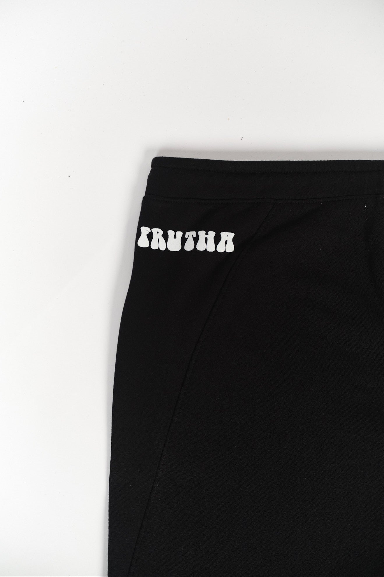 JOGGER CORE NEGRO