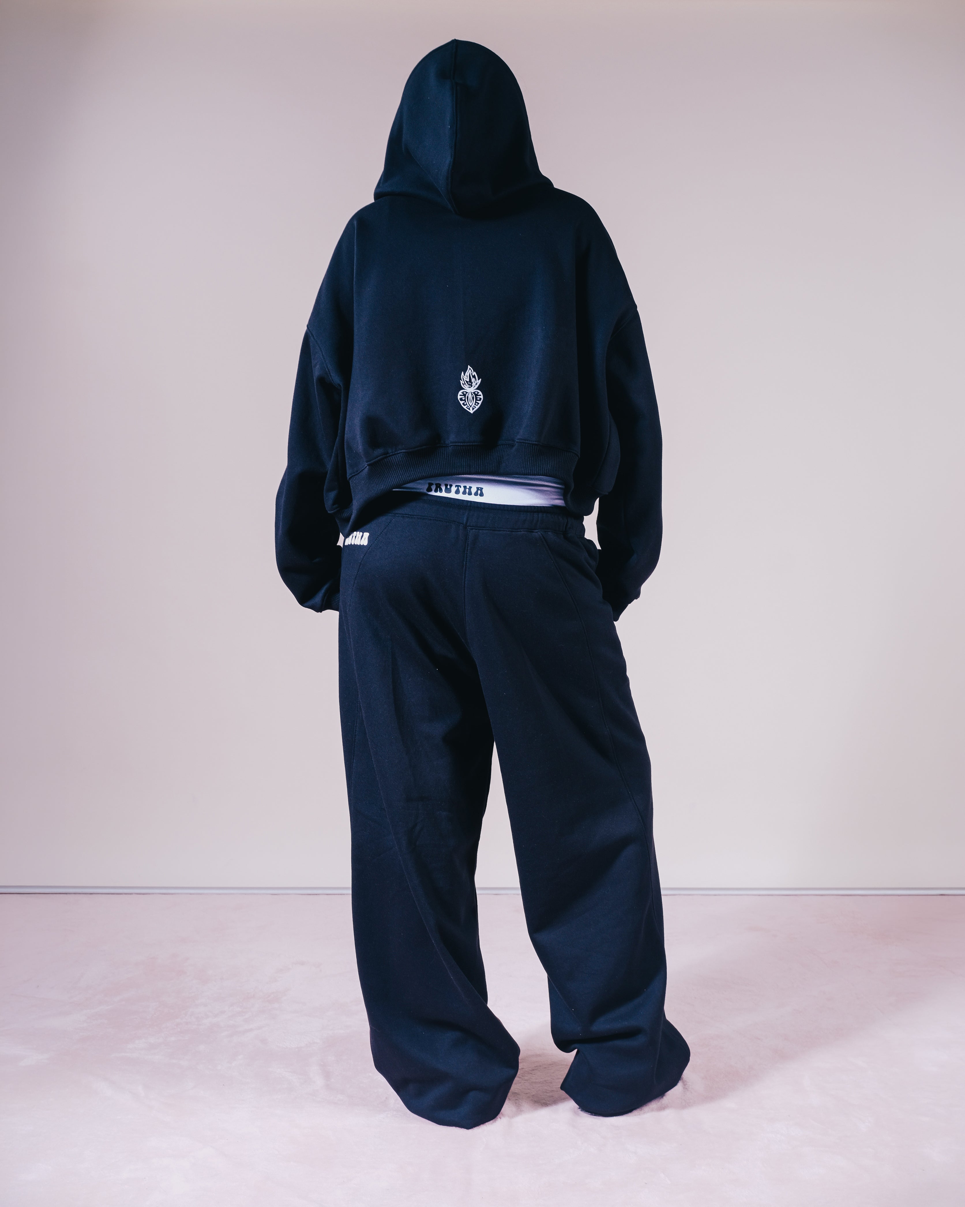 JOGGER CORE NEGRO
