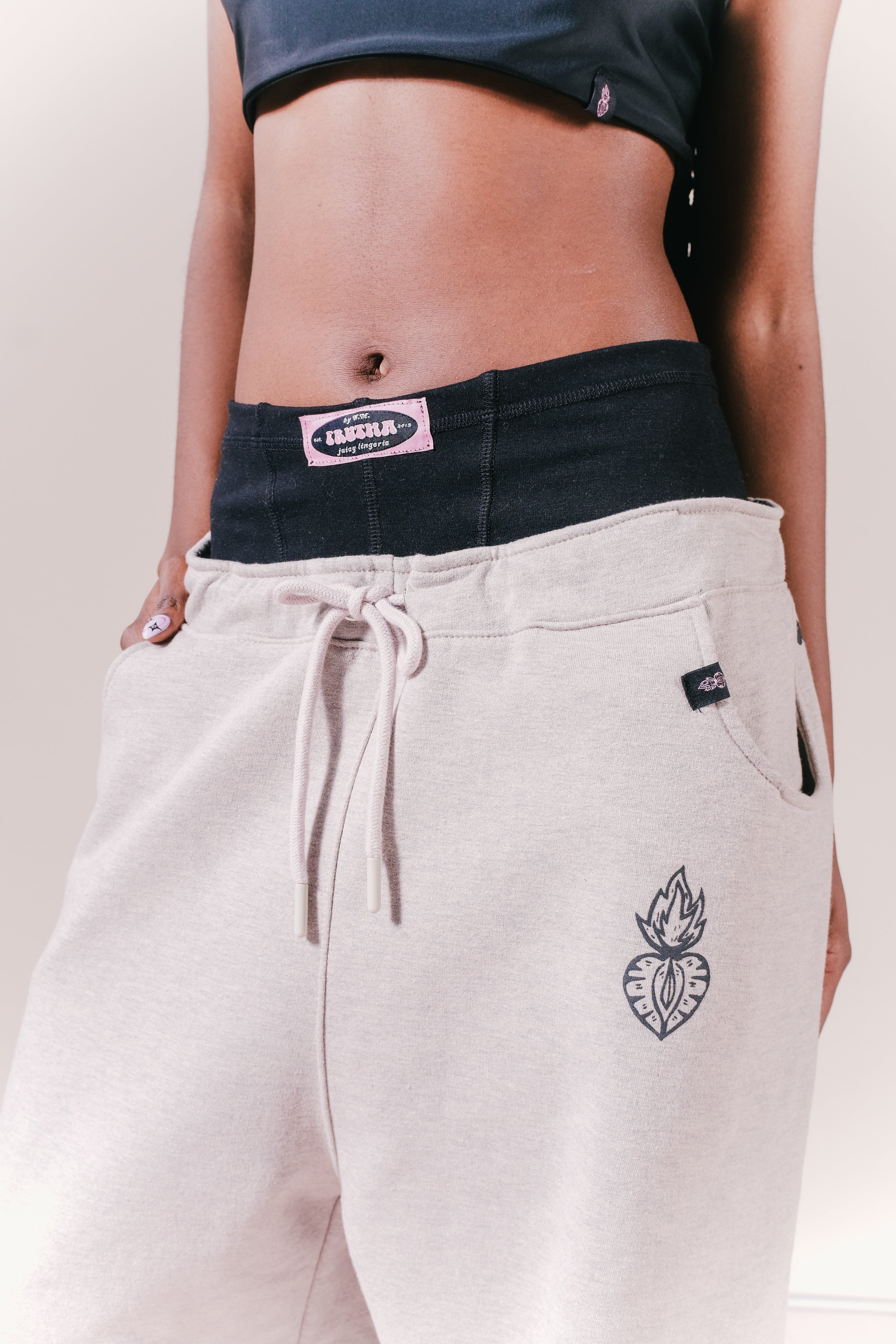 JOGGER CORE BEIGGE
